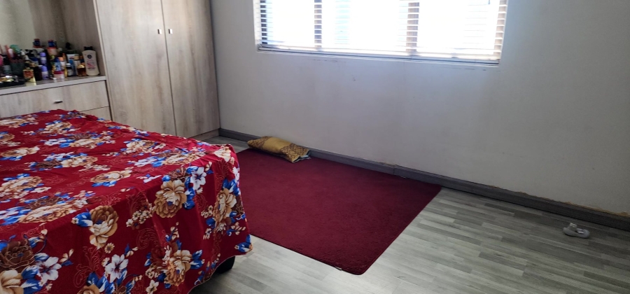 5 Bedroom Property for Sale in Newfields Western Cape
